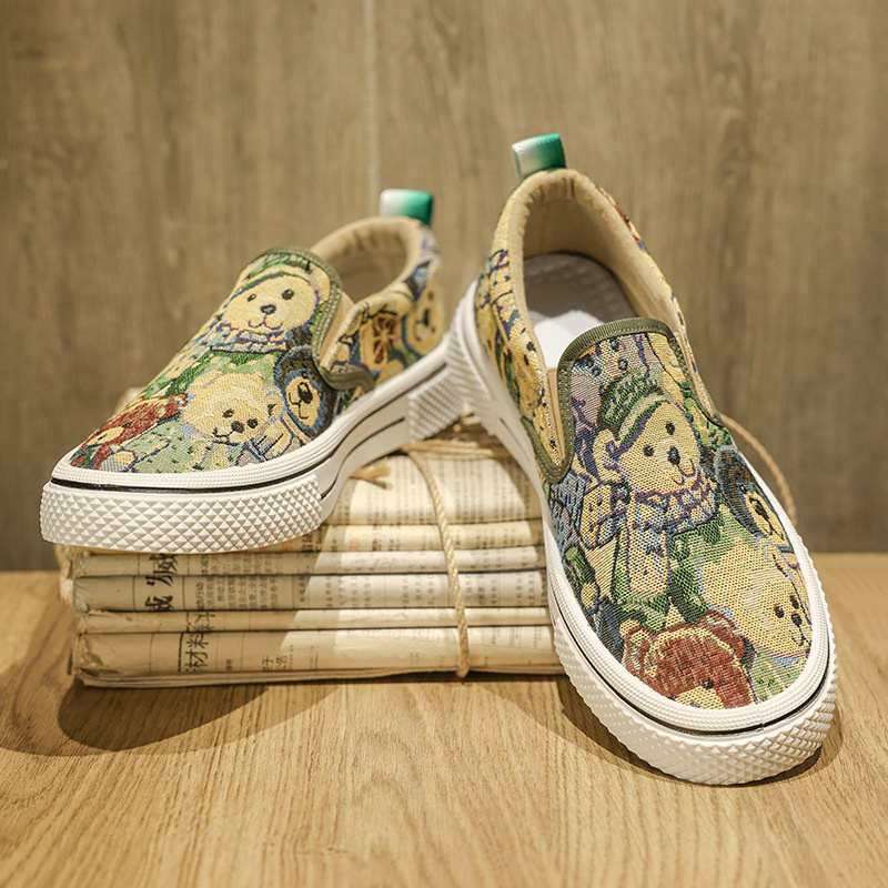 Men s shoes summer new teenagers hundred with casual sports board shoes breathable stirrups old canvas shoes details 0
